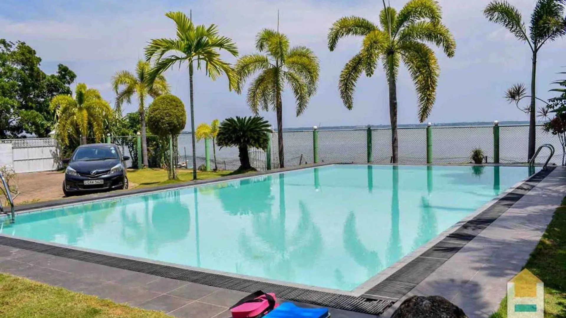 Yoho Rainbow Lagoon Villa Negombo 2*,  Sri Lanka